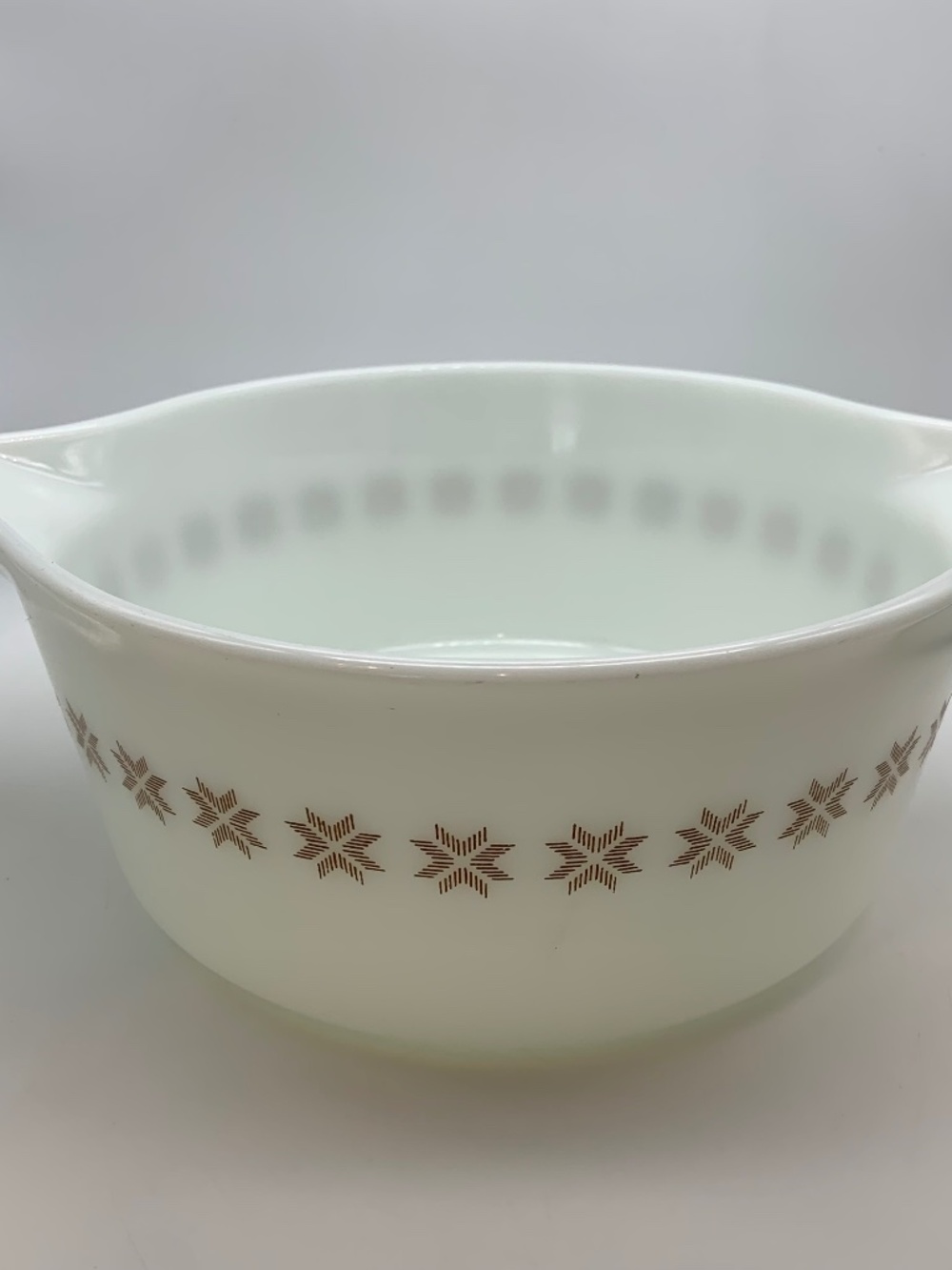 Vintage Pyrex Town and Country Snowflake White/Brown Bowl Dish 2 1/2 Quart